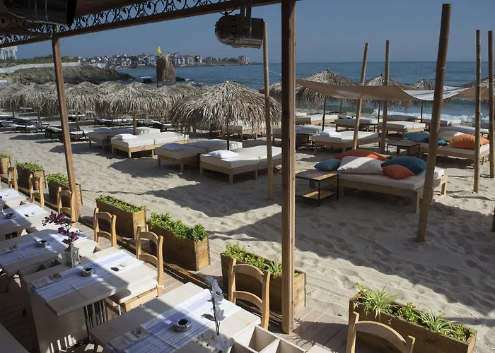 Orange Aparthotel 4*