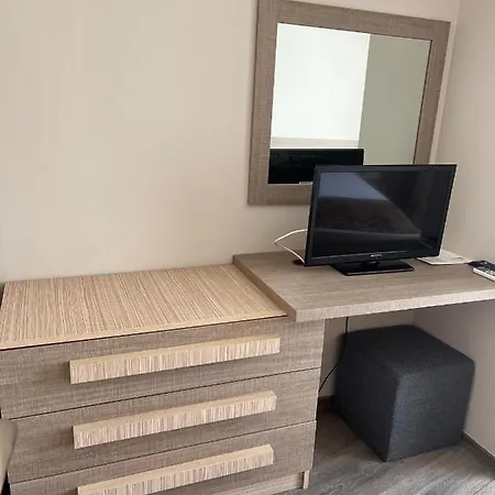 Lägenhetshotell Orange 4*