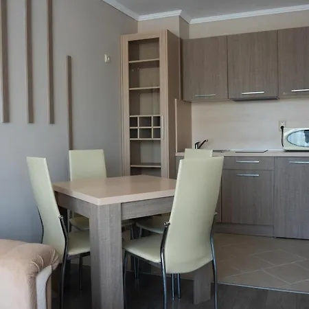 Orange Apartmanhotel Szozopol