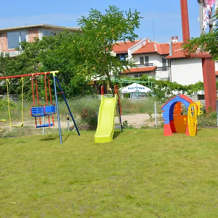 Lägenhetshotell Orange 4*